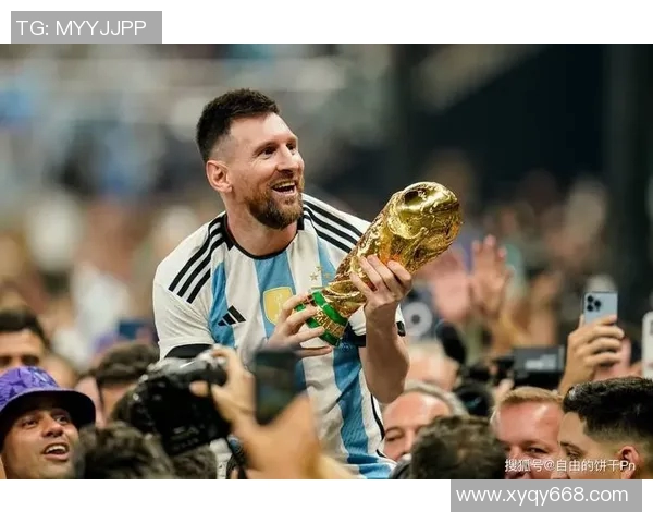 历代足球巨星崛起之路：从贝利到梅西的时代传承与变革